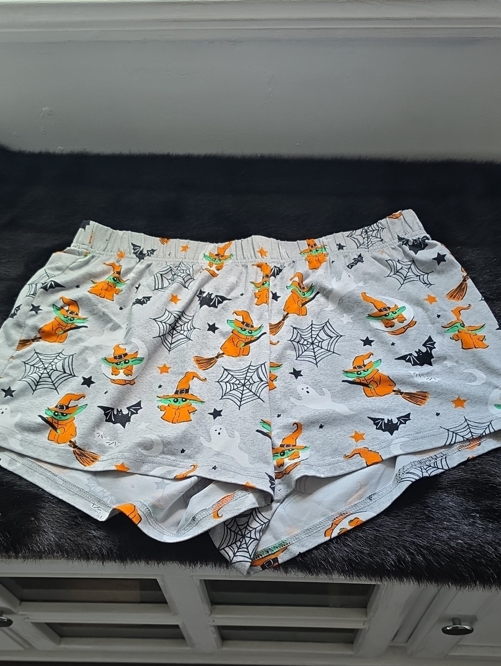 Halloween Star Wars Grogu Print Women’s Sleep Shorts - Gray & Orange